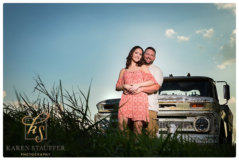 Family-Farm-Engagement-session_0014.jpg